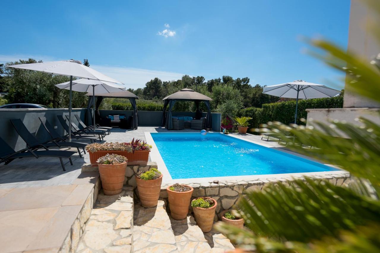Natura With Private Pool Appartement Zadar